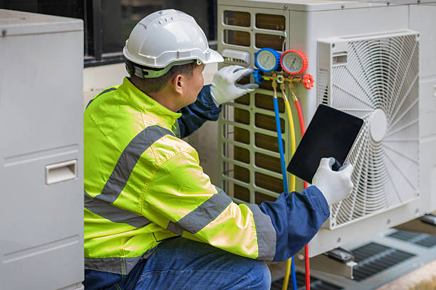 Professional Hvac Maintenance technician working in Saint Charles, IL